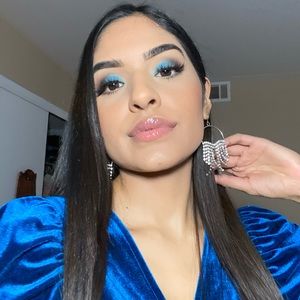 Meet your Posher, Noemi